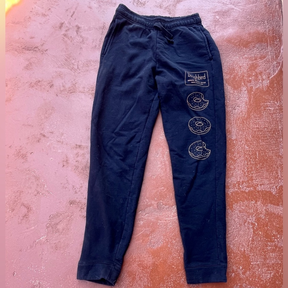 They have only been worn once, and are in super good condition.